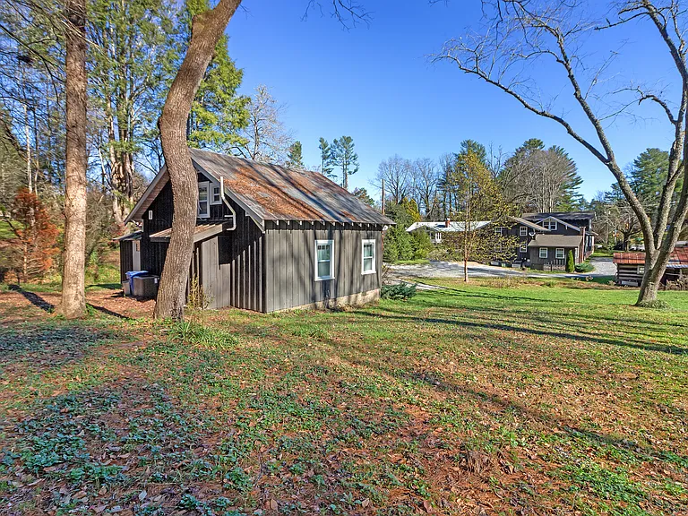 63 Lingerlong Ln — Photo 15