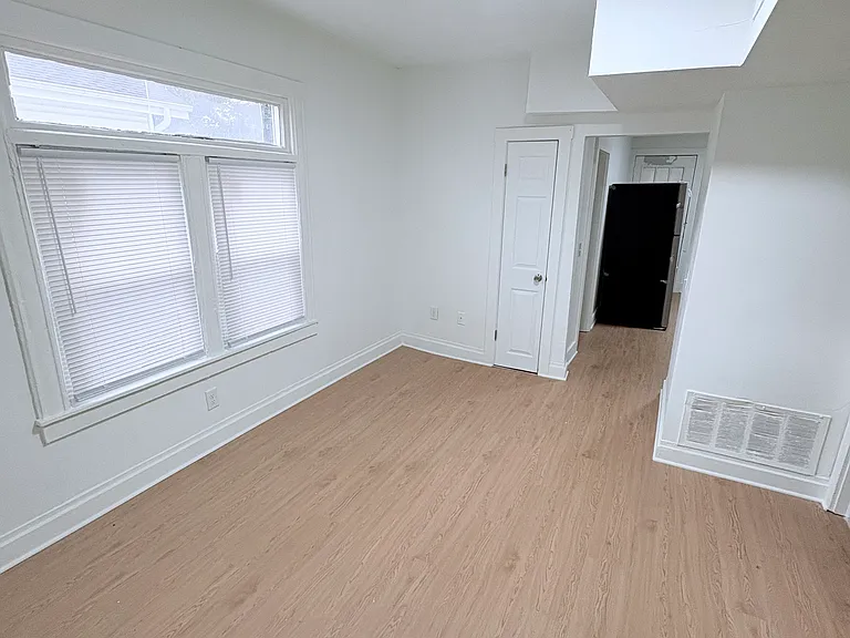 82 Malden St #1L — Photo 8