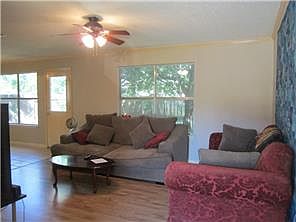 4th image of 1308 Garden Path Dr
