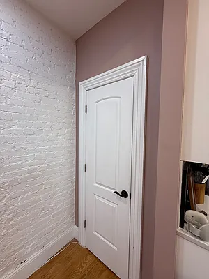 Rented by Mae Equities | media 17