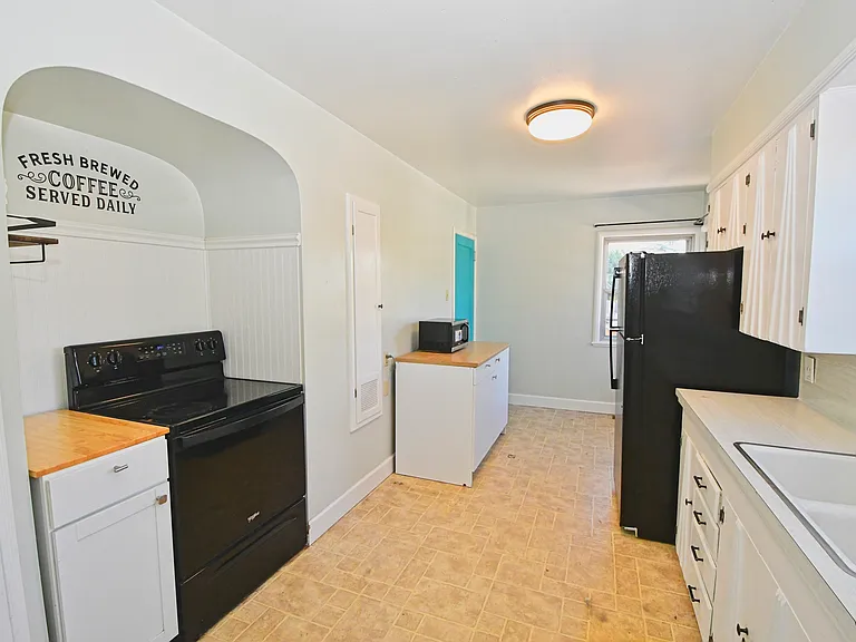 1339 Faland Way — Photo 4