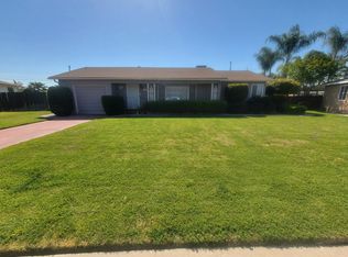 1442 De Witt Ave, Sanger, CA 93657