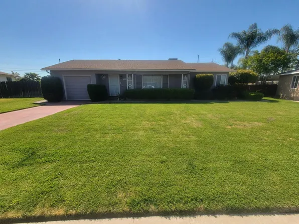 1442 De Witt Ave, Sanger, CA 93657