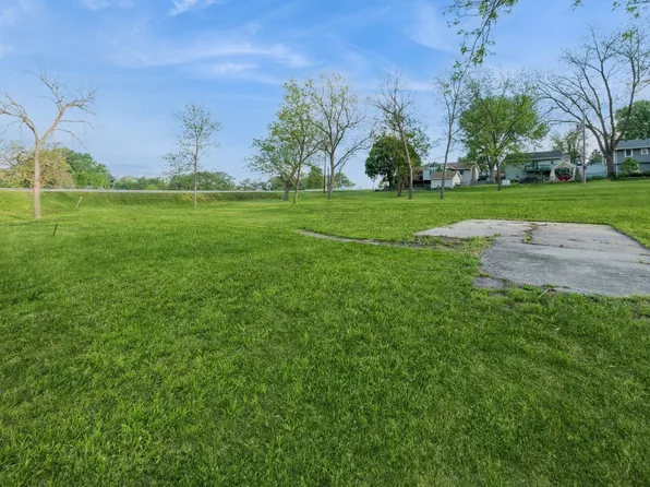 103 Elm St, De Soto, IA 50069
