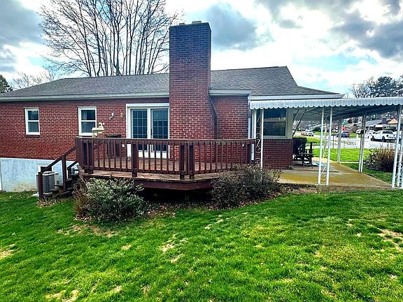 2nd image of 1803 Willow Rd