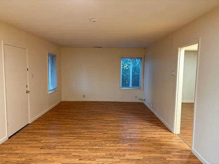 2019 Fir St — Photo 7