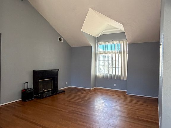 4th image of 44115 Dahlia St