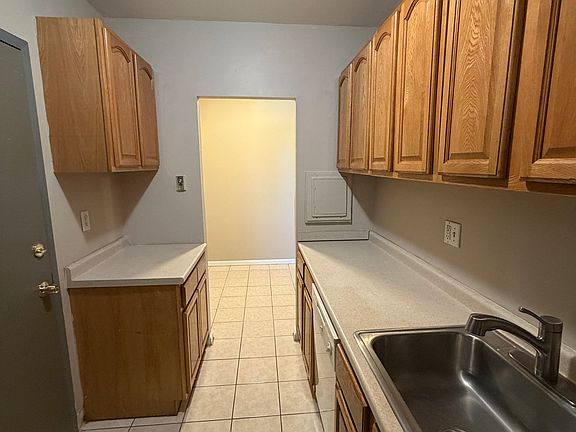 5th image of 24 Merrill Street #D1