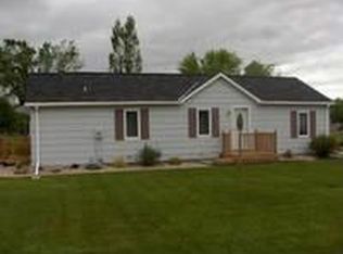 118 1st St, Wyndmere, ND 58081