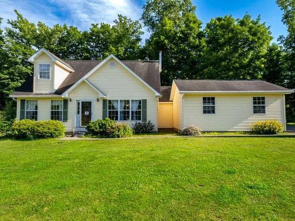 25 Rosewood Lane, Wurtsboro, NY 12790