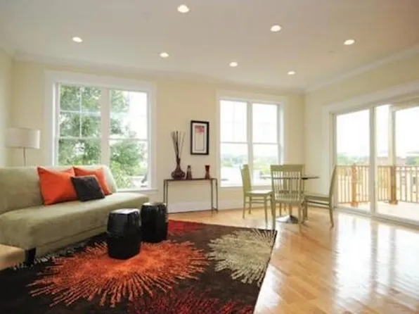 20 Fisher Ave #1, Roxbury, MA 02120