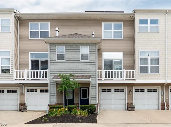 5420 Saint Stephens Ct, Cleveland, OH 44102