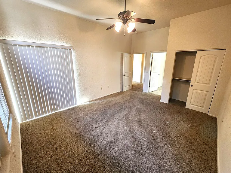 2409 Cortina Mnr — Photo 11