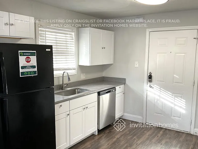 403 E Standifer St #B — Photo 5