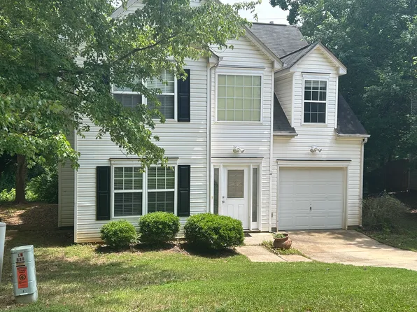 1266 Winding Path Rd, Lake Wylie, SC 29710