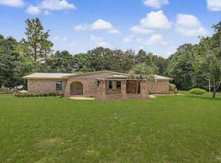 5580 Woodridge Dr, Milton, FL 32570