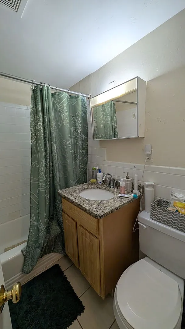 Great Location with Heat/HW Incl! Brookline 2-Bed/1-Bath for 9/1 Move-In — Photo 4