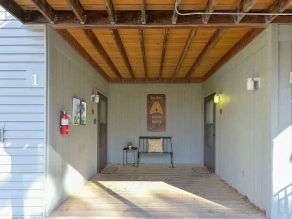 321 Notch Ln APT 1