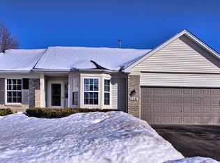 118 S Hankes Rd, Aurora, IL 60506