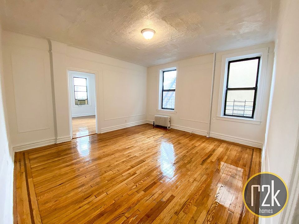 1st image of 3921 65th Pl APT 1D