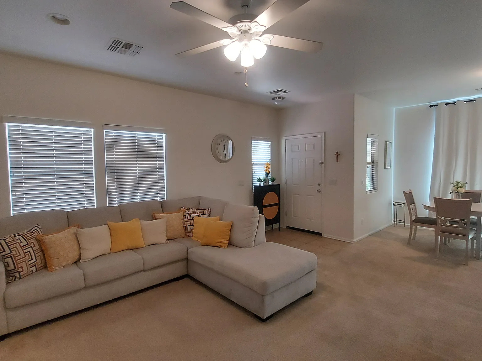 3 bed, 1493 sqft, $1,995 — Photo 4