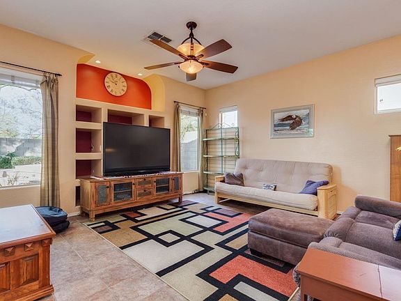 2nd image of 1444 N Bernard