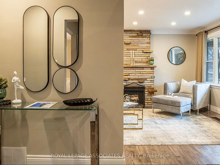 203 Cromwell Ave #MAIN — Photo 17