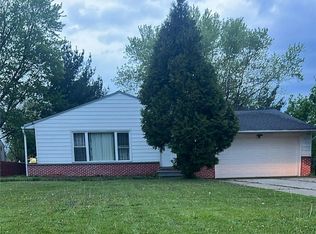 5820 Wilson Mills Rd, Highland Heights, OH 44143