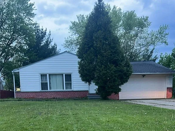 5820 Wilson Mills Rd, Highland Heights, OH 44143