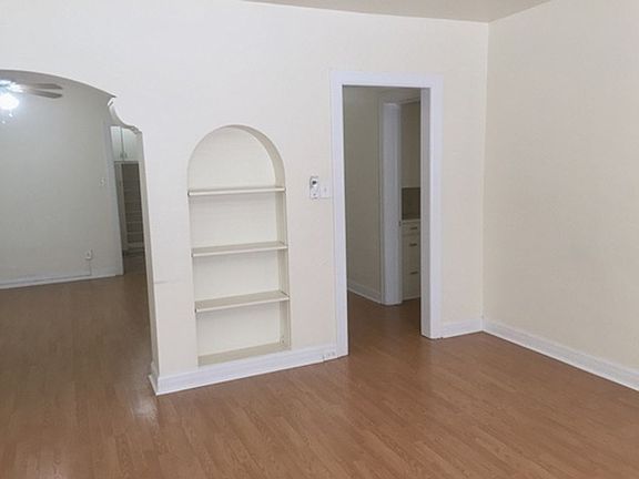 5th image of 1107 E South Temp APT 14