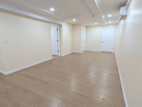 2nd image of 187 Robinson Ave #2