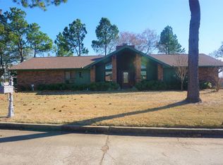 1211 Wade Wells Dr, Henryetta, OK 74437