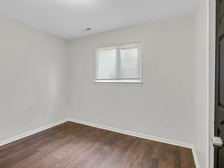 14360 Chapel St — Photo 10