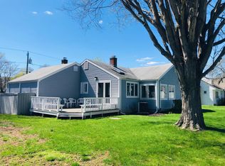 55 Overshores Dr W, Madison, CT 06443
