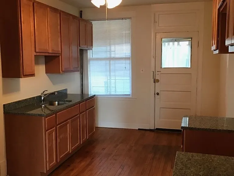2801 N Central Park Ave — Photo 1