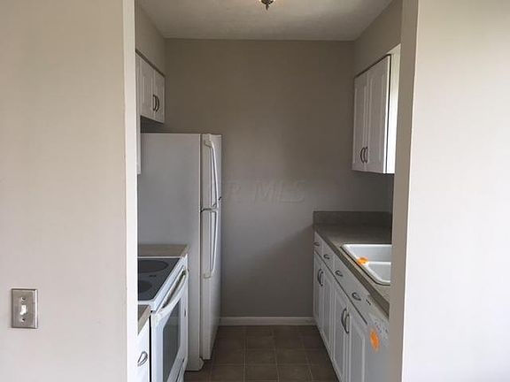 5th image of 140 River Oaks Dr