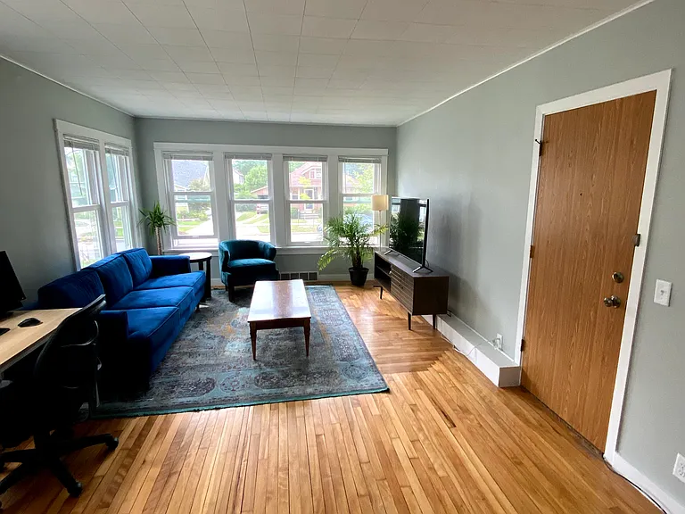 2111 E Dayton St #1 — Photo 2