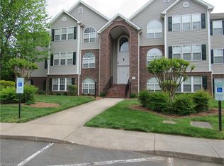 724 Scholastic Ct, Winston Salem, NC 27106