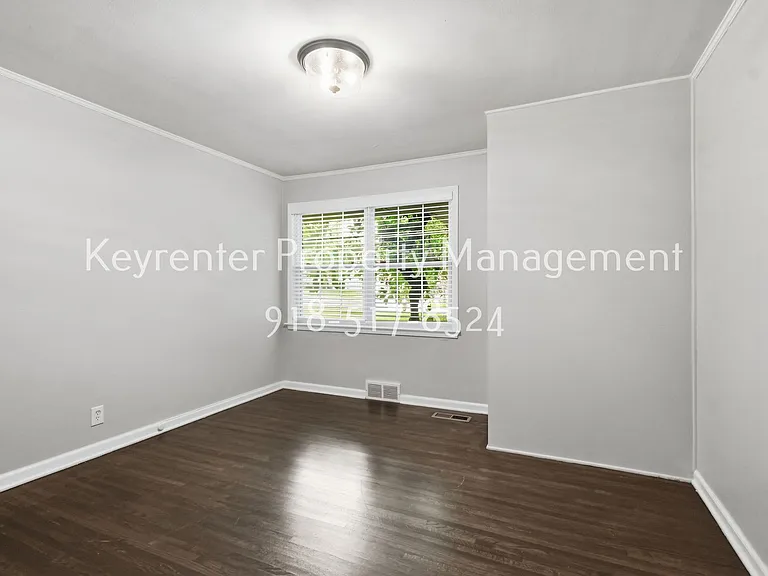 3325 S Yorktown Ave — Photo 10