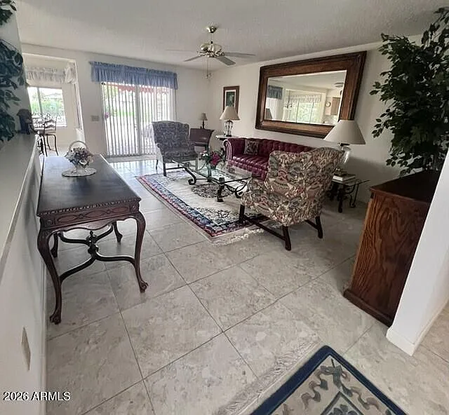 3 bed, 2.0 bath, 2150 sqft, $3,200 — Photo 3