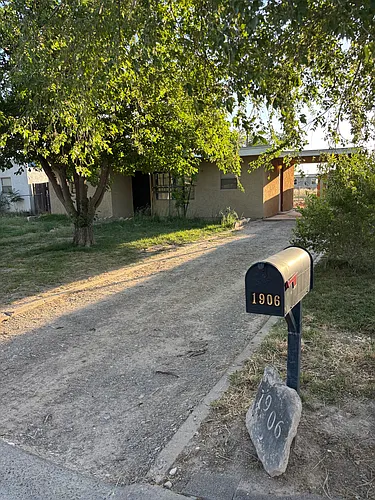 1906 N Mississippi Ave Photo 1
