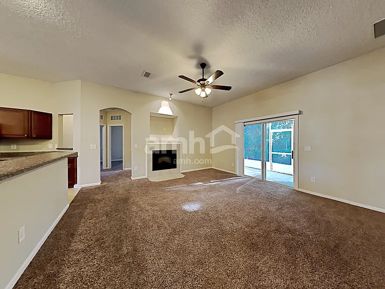 11390 Oaklawn Rd — Photo 6