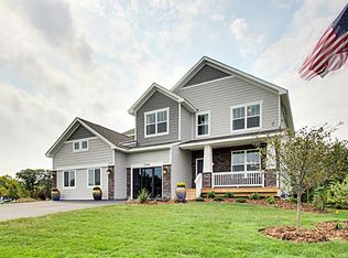 15004 Stafford Ct, Savage, MN 55378