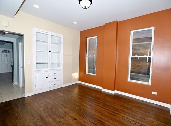 3rd image of 1819 N Tripp Ave