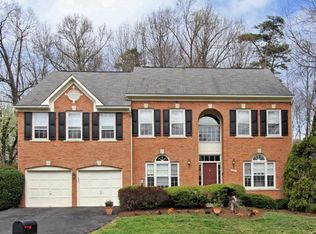 8604 Chase Pointe Way, Fairfax Station, VA 22039