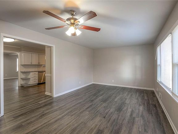 4th image of 7212 Oxford Ave