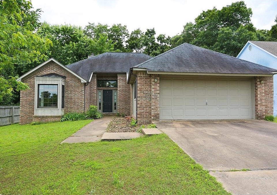 1st image of 801 Foxfire Ln