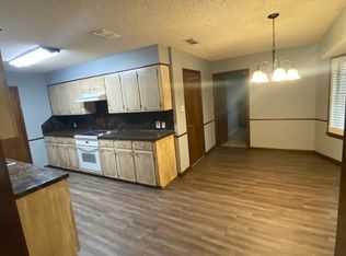 210 Melany Ln, Longview, TX 75605