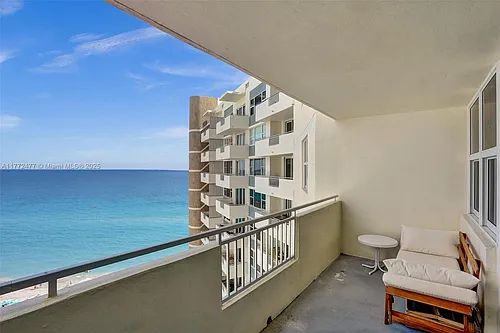 3180 S Ocean Dr #1504 Photo 1