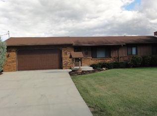 3216 Centerville Rd, Vadnais Heights, MN 55127